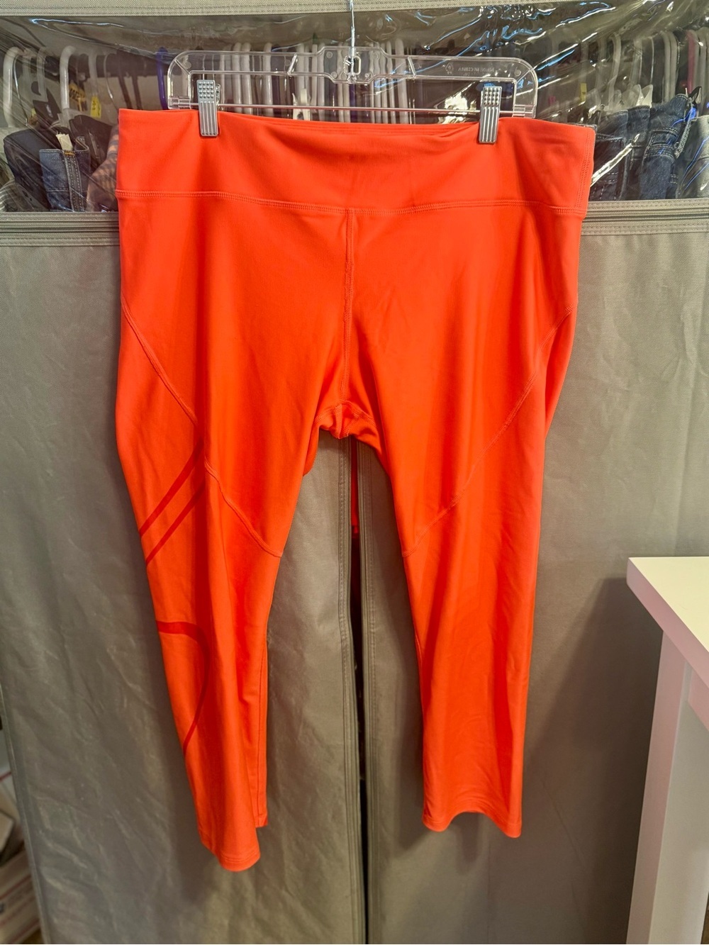 Under Armour Bright Orange Active Crop Leggings-Size 2XL